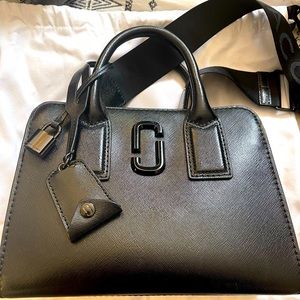 Black Marc Jacobs little big shot